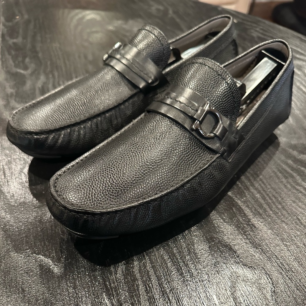 Salvatore Ferragamo Black and Gray Leather Shoes